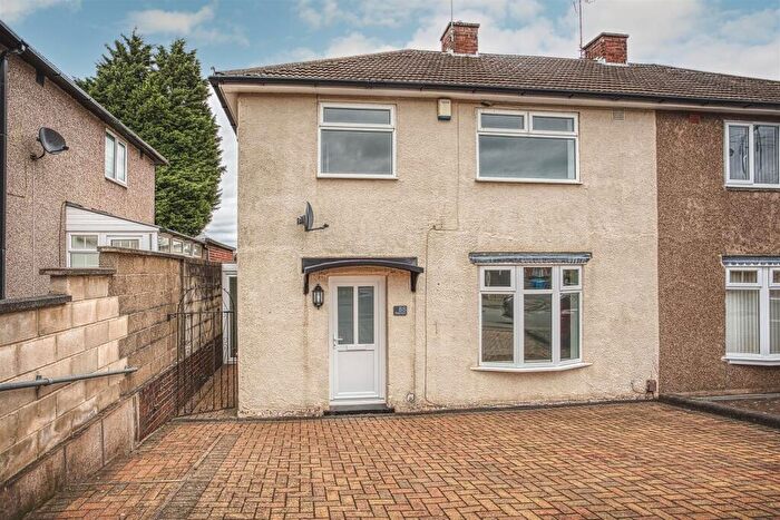 3 Bedroom Semi Detached House For Sale In Finchley Avenue, Derby, DE22