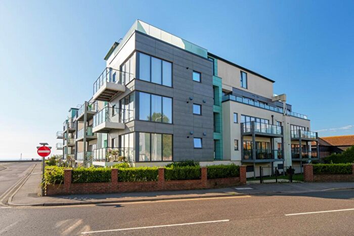 2 Bedroom Apartment For Sale In Court Road, Hythe, CT21