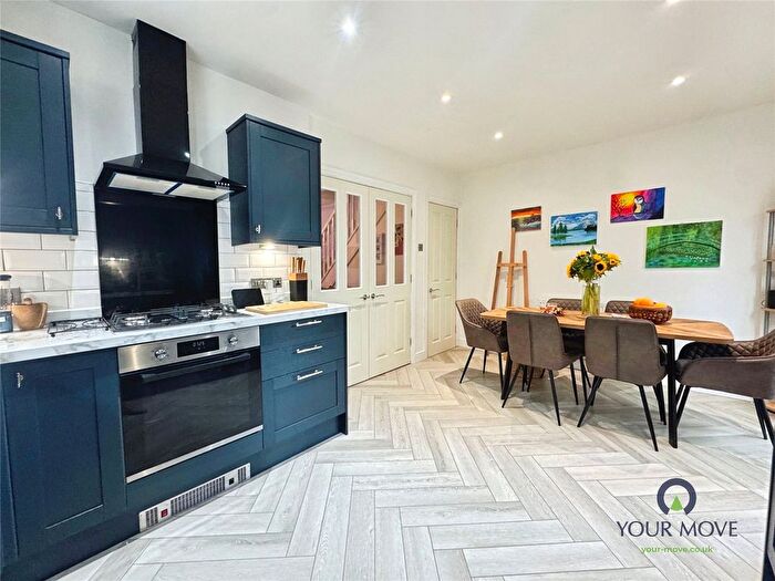 3 Bedroom Semi-detached House For Sale In Victoria Avenue, Blackburn, Lancashire, BB2