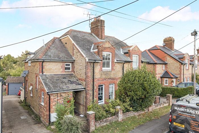1 Bedroom Flat For Sale In Milford, Godalming, Surrey, GU8
