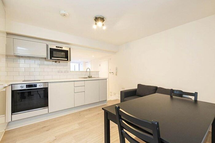 Flat To Rent In Mill Lane, West Hampstead, NW6