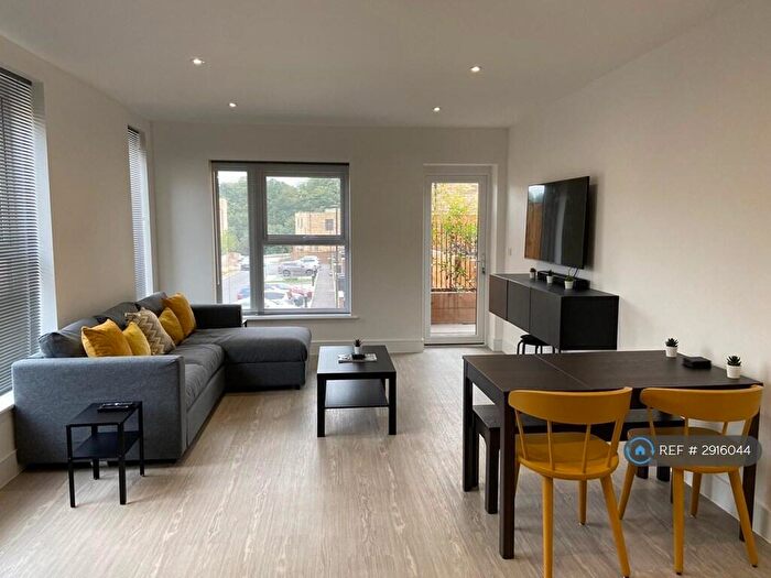 2 Bedroom Flat To Rent In Ballast Road, Erith, DA8