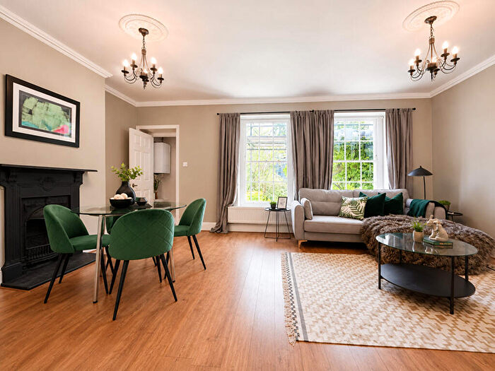 2 Bedroom Flat To Rent In Pro Cathedral Lane, Clifton, BS8