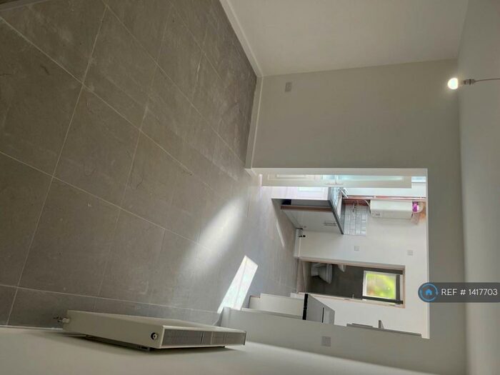 1 Bedroom Flat To Rent In Chesterfield Road, Chesterfield, S43