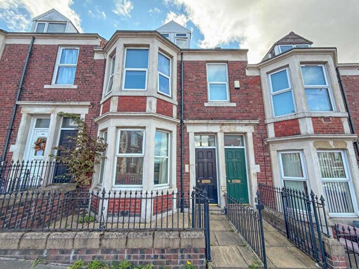 2 Bedroom Flat For Sale In Whitehall Road, Gateshead, NE8