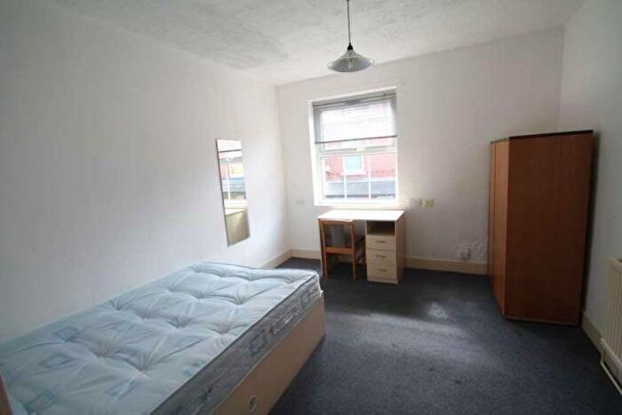 6 Bedroom Terraced House To Rent In Frederick Grove: Bedroom House, NG7