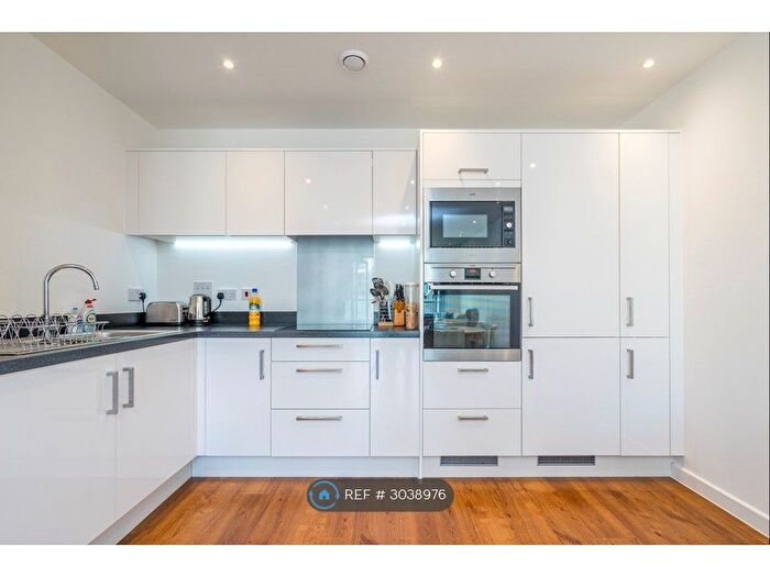 2 Bedroom Flat To Rent In Waterside Way, Tottenham Hale, N17