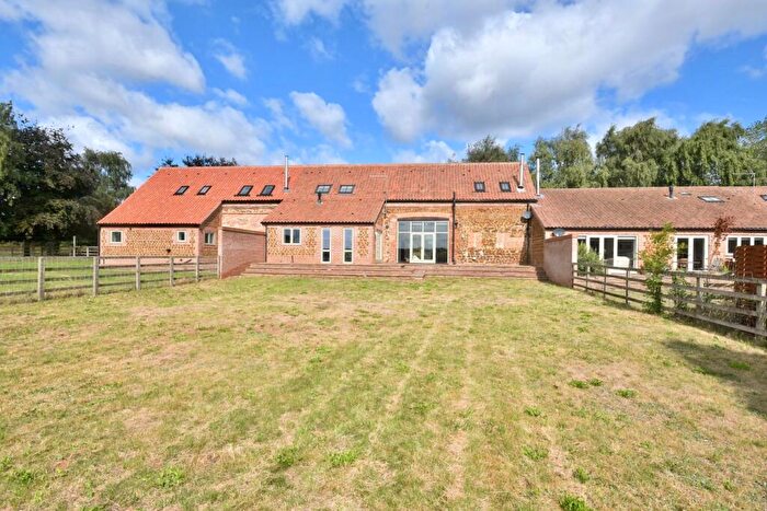 4 Bedroom Barn Conversion For Sale In Church Lane, East Winch, King's Lynn, PE32