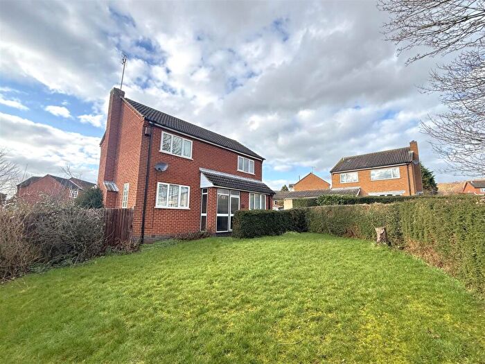 3 Bedroom Detached House For Sale In Clay Street East, Burton-On-Trent, DE15