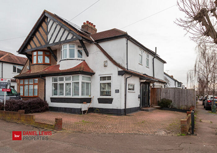 4 Bedroom Semi Detached House For Sale In Valley Hill, Loughton, IG10