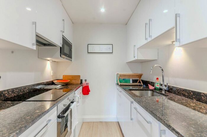 1 Bedroom Flat For Sale In Red Lion Street, Bloomsbury, London, WC1R