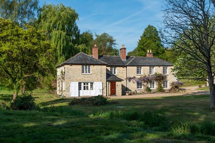 3 Bedroom Equestrian Facility For Sale In Fox Mill Farmhouse, Purton, Swindon, Wiltshire, SN5