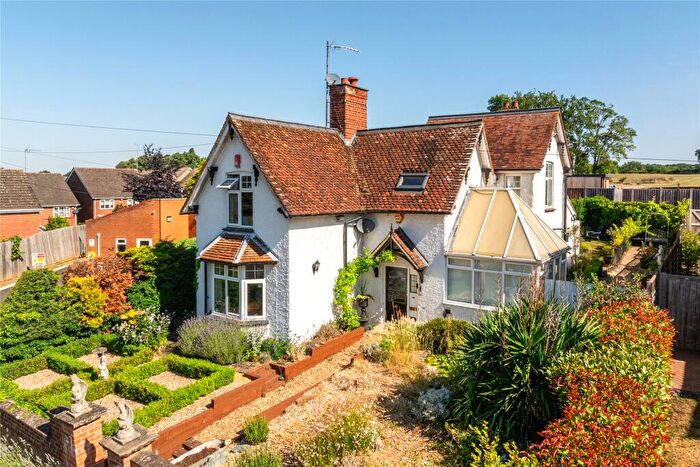 4 Bedroom Detached House For Sale In Clophill Road, Maulden, Bedfordshire, MK45