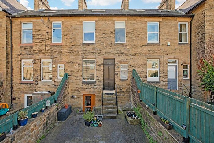 3 Bedroom Terraced House For Sale In Leeds Road, Ilkley, LS29