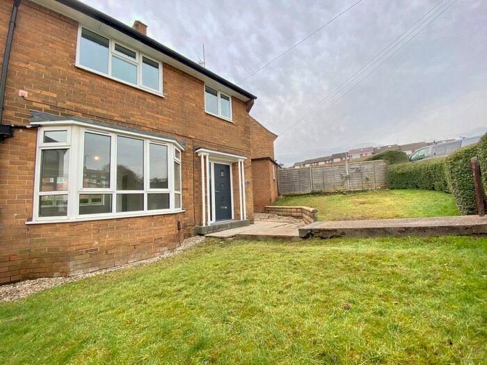 3 Bedroom Property To Rent In Snowden Approach, Bramley, Leeds LS13