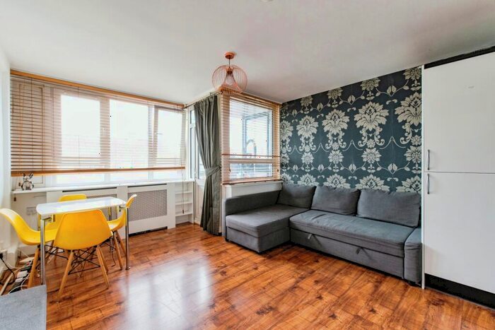 1 Bedroom Flat To Rent In Rowan Court, Garnies Close, SE15