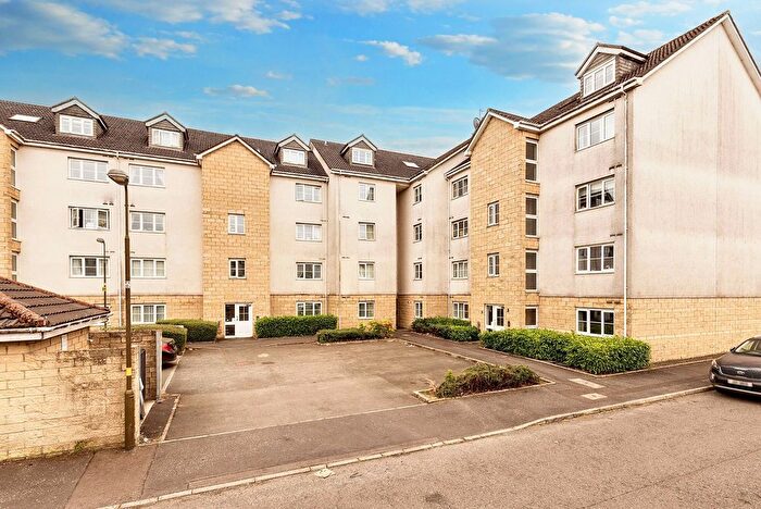 1 Bedroom Flat For Sale In Queens Crescent, Livingston, EH54