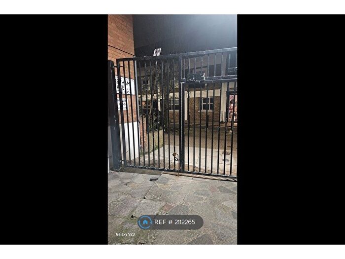 2 Bedroom Flat To Rent In Holloway Road, London, N19