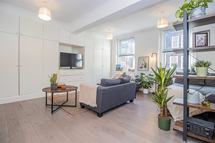 Apartment To Rent In Brick Lane, London, E1