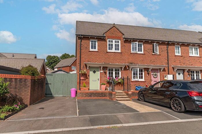 2 Bedroom Semi-detached House For Sale In New Inn, Pontypool, NP4