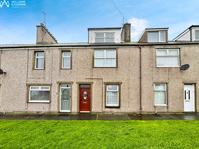 2 Bedroom Terraced House For Sale In Queens Park, Holyhead, Anglesey, LL65