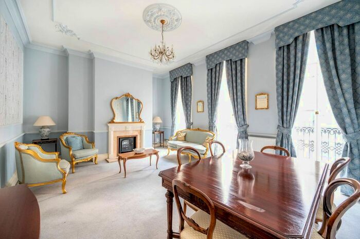 2 Bedroom Flat To Rent In Clarges Street, Mayfair, London, W1J