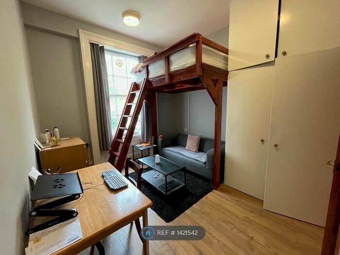 1 Bedroom Flat To Rent In Harrington Square, London, NW1