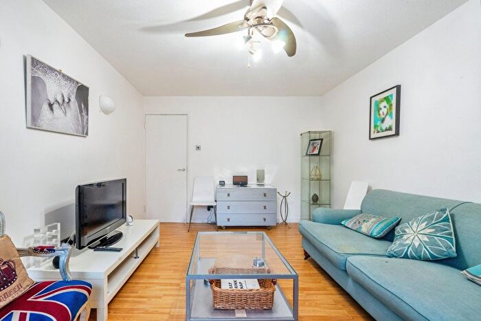 1 Bedroom Flat For Sale In Endell Street, London, WC2H