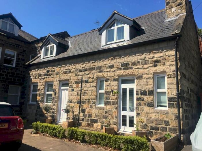 2 Bedroom Cottage To Rent In North Hill Road, Headingley, Leeds, LS6