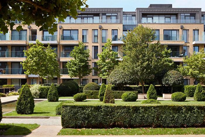 2 Bedroom Flat To Rent In Central Avenue, London, SW6