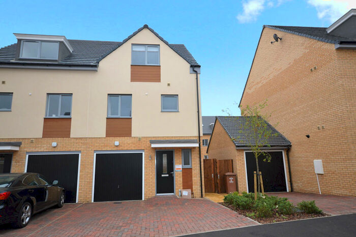 3 Bedroom Semi-Detached House To Rent In Brimstone Drive, Stevenage, SG1