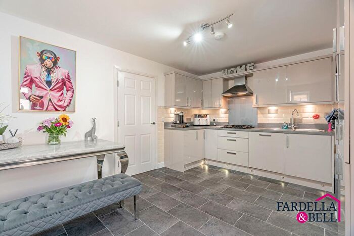 4 Bedroom Town House For Sale In Queen Street, Padiham, BB12