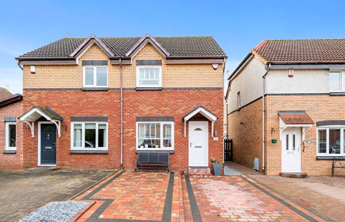 2 Bedroom Semi-Detached House For Sale In Woodville Court, Broxburn, EH52
