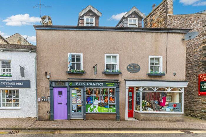 2 Bedroom Flat For Sale In Flat, Main Street, Kirkby Lonsdale, LA6