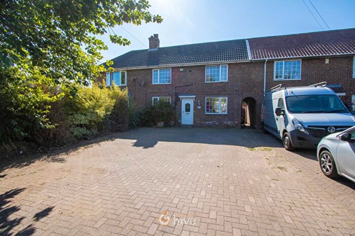 3 Bedroom Terraced House For Sale In Hatfield Lane, Armthorpe, Doncaster, DN3