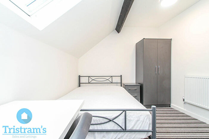 2 Bedroom Apartment To Rent In Henry Road, Lenton, NG7