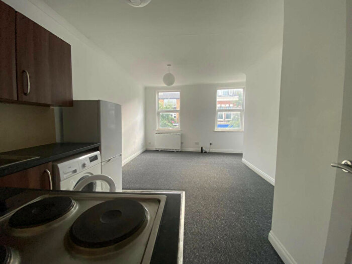 1 Bedroom Apartment To Rent In Wood Street, Walthamstow, E17