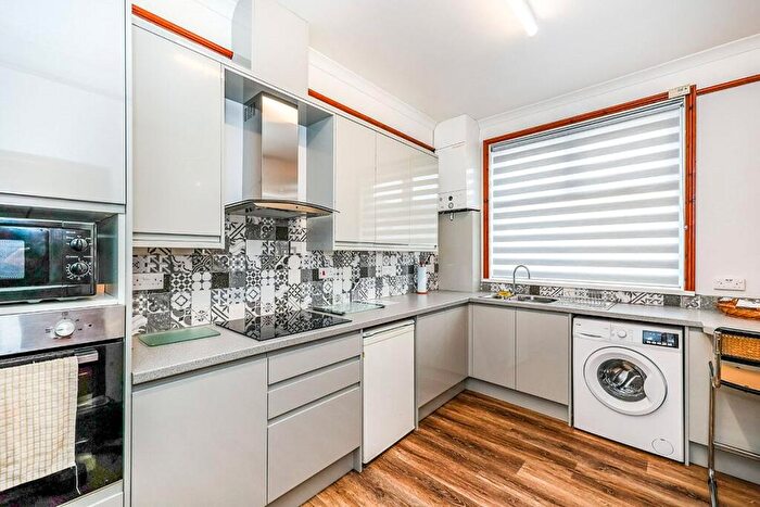 2 Bedroom End Of Terrace House To Rent In Eastney Road, Southsea, Hampshire, PO4