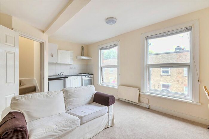 2 Bedroom Flat To Rent In Park Road, Crouch End, London, N8
