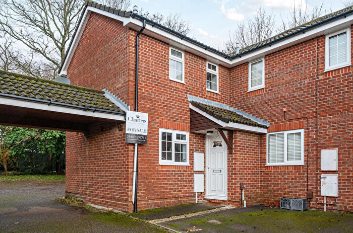 2 Bedroom End Of Terrace House For Sale In Stirling Crescent, Hedge End, Southampton, Hampshire, SO30