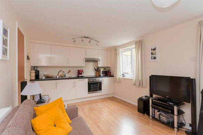 1 Bedroom Apartment To Rent In Badgers Close, Forest Hill., OX33