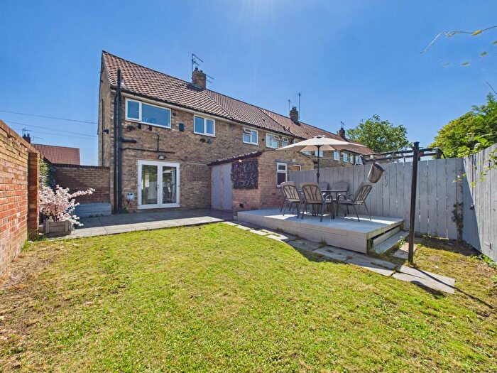 3 Bedroom End Of Terrace House For Sale In Sibelius Road, Hull, HU4