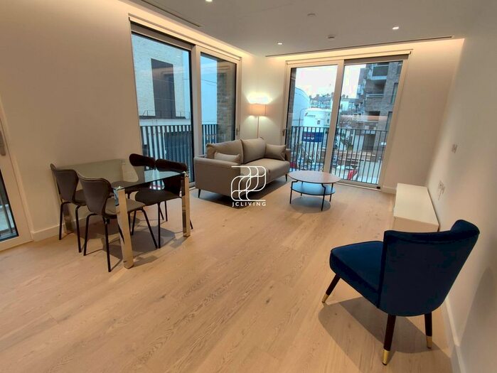 2 Bedroom Flat To Rent In Jubilee Walk, London, WC1X