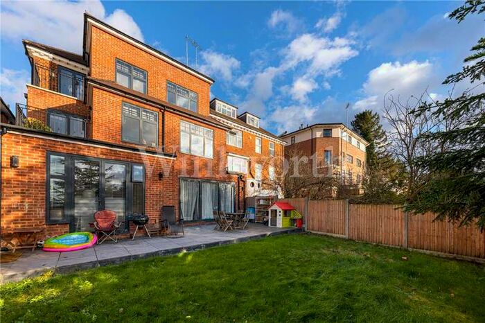 2 Bedroom Flat To Rent In Finchley Road, London, NW11