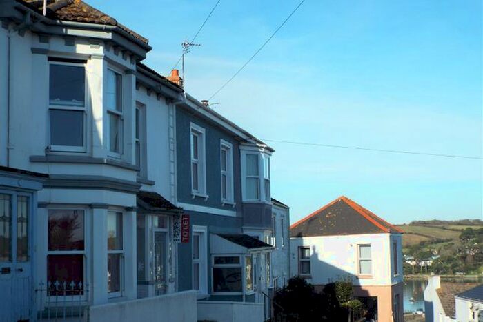 6 Bedroom Property To Rent In Trevethan Road, Falmouth, TR11