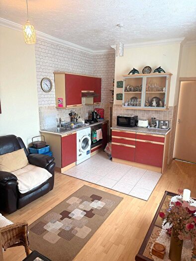 1 Bedroom Flat For Sale In First Floor Flat, Paget Street, Grangetown, Cardiff, CF11
