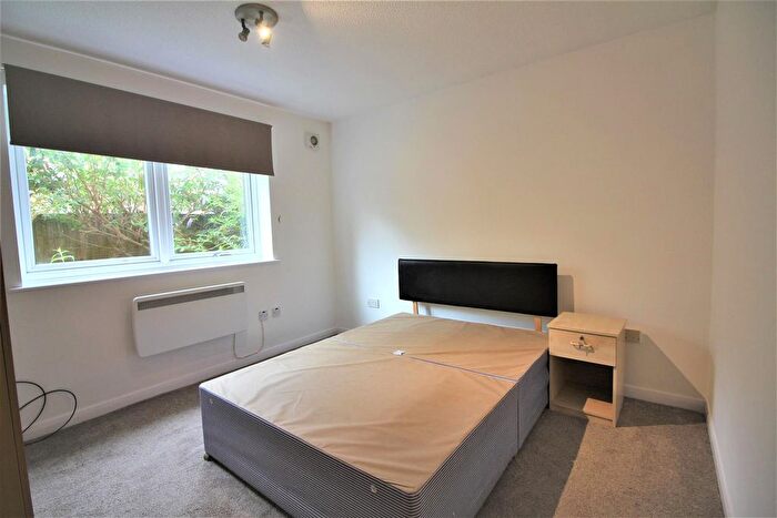 2 Bedroom Flat To Rent In Guild Court, Redcliff Backs, Bristol, BS1