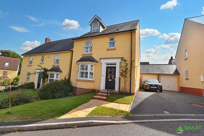 4 Bedroom Detached House For Sale In Sluggett Place, Exeter, EX1