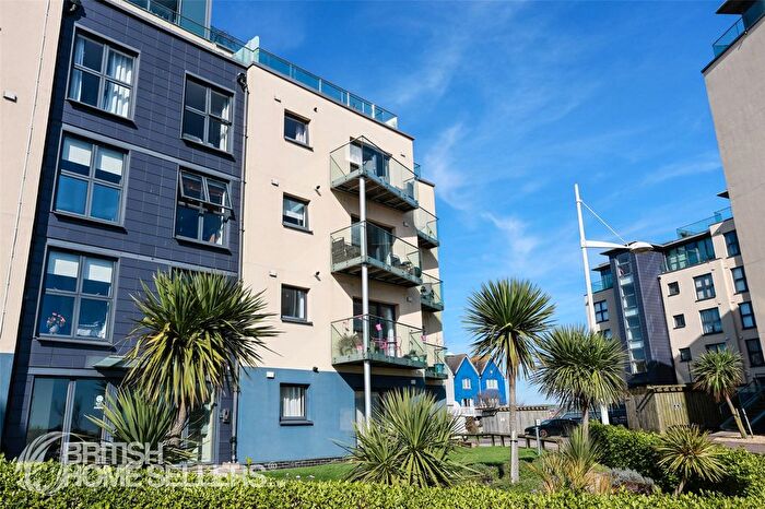 2 Bedroom Flat For Sale In West Quay, Newhaven, East Sussex, BN9