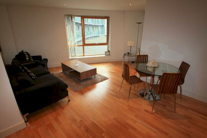 2 Bedroom Apartment To Rent In Clarence House, The Boulevard, LS10